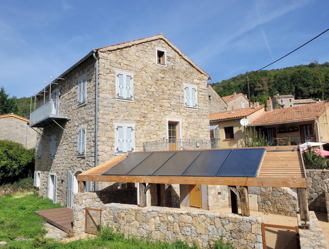 Installation de chauffe-eau solaire